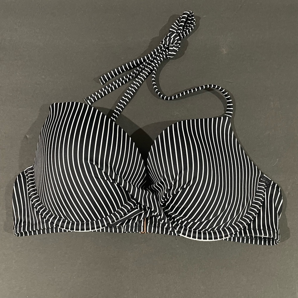 Shade and shore striped bikini top- 34C